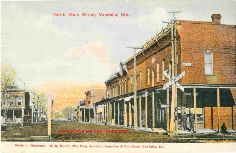 Vandalia, Missouri North Main Street vintage postcard, historic photo